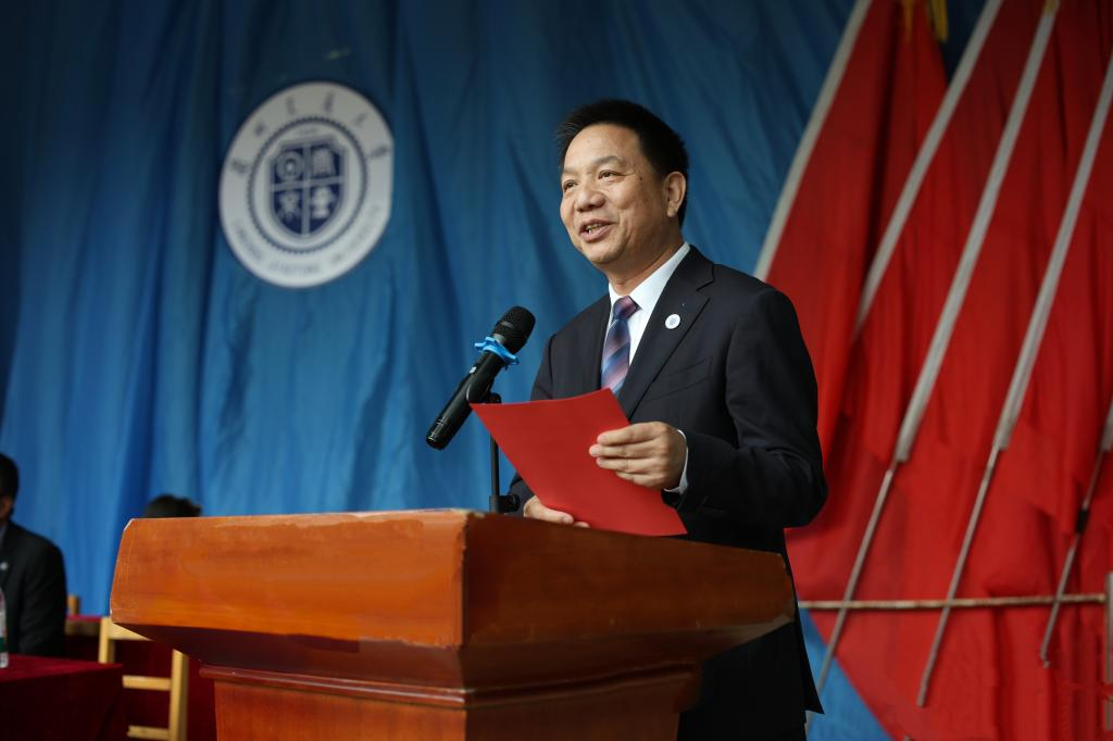 我院举行2025级新生开学典礼